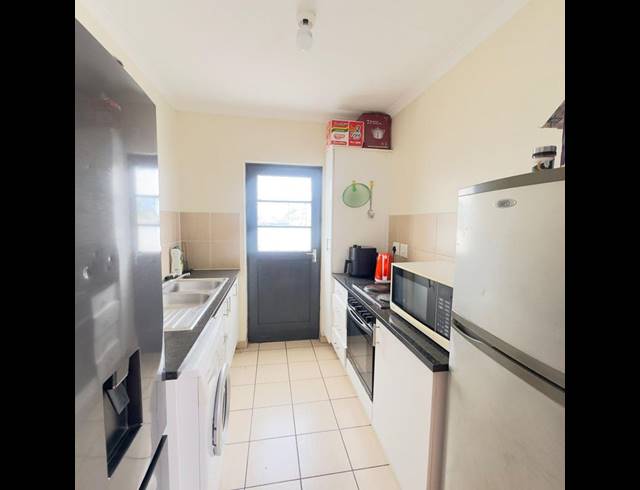 2 BEDROOM APARTMENT FOR SALE IN PARKLANDS EAST